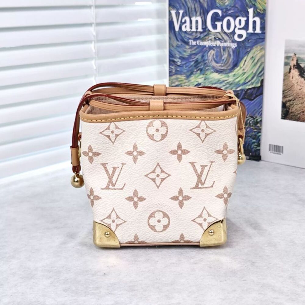 Louis Vuitton Women Pre-Loved Bag Very Good Condition - Picture 3 of 6
